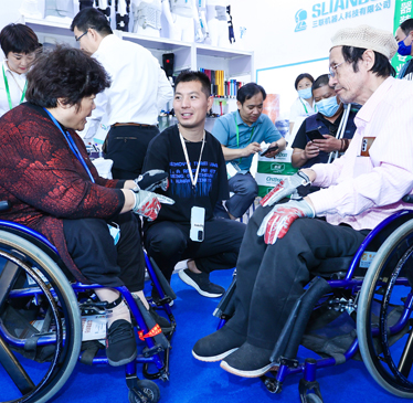 展商地域構成：國際31%，國內69%