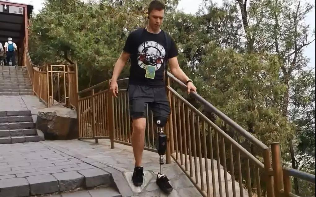 瑞步康·英特腿動力膝