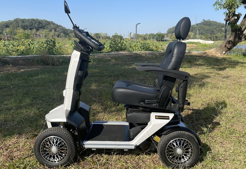 Electric mobility scooter-